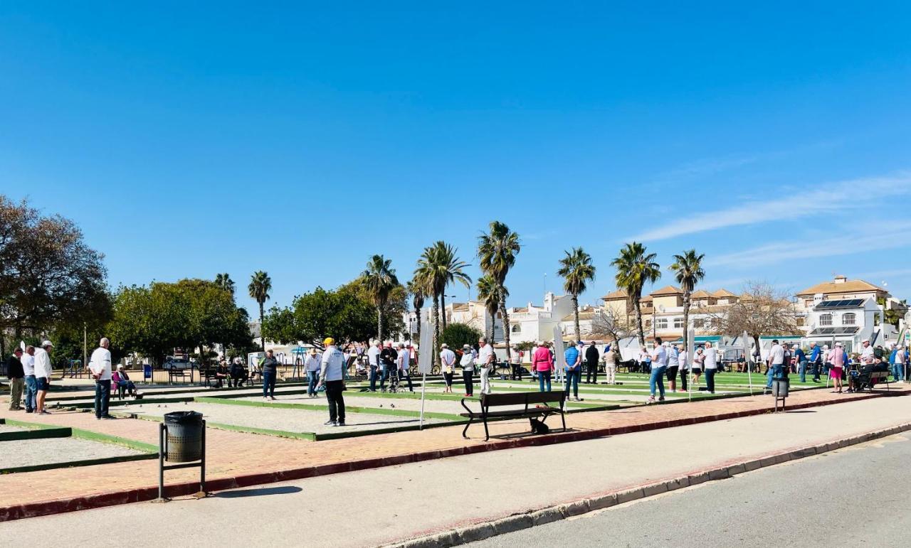 דירות טורבייחה Sunny Bungalow Near The Sea And Petanque Field מראה חיצוני תמונה
